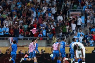 الهلال ومانشستر سيتي