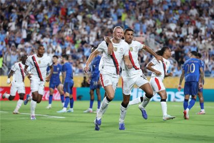 الهلال ومانشستر سيتي